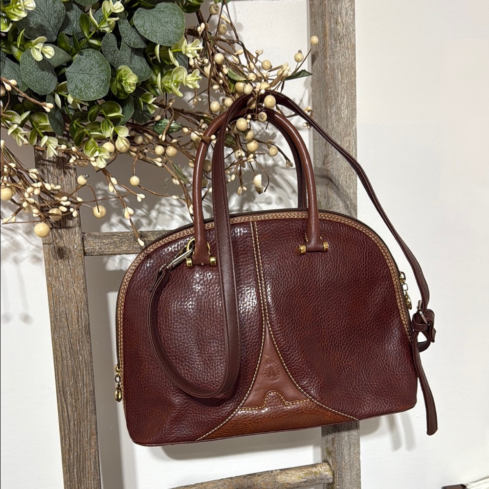 Elegant La Tour Eiffel Brown Leather Handbag